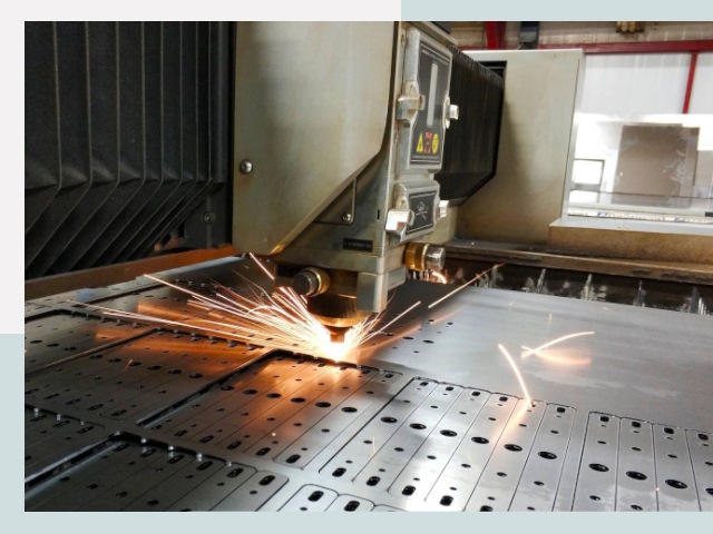 Лазерная резка металла в Урае от 625 руб.
